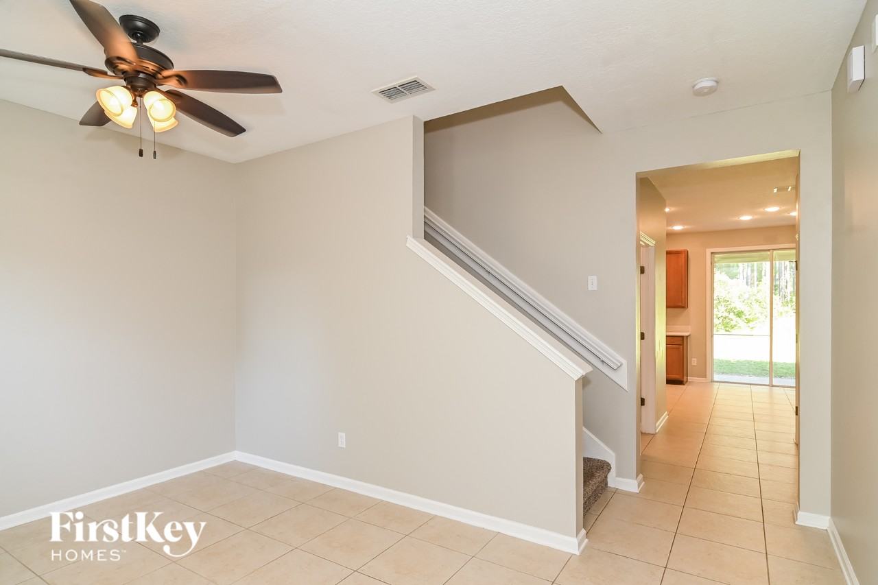 85051 Champlain Dr - Photo 6 of 16