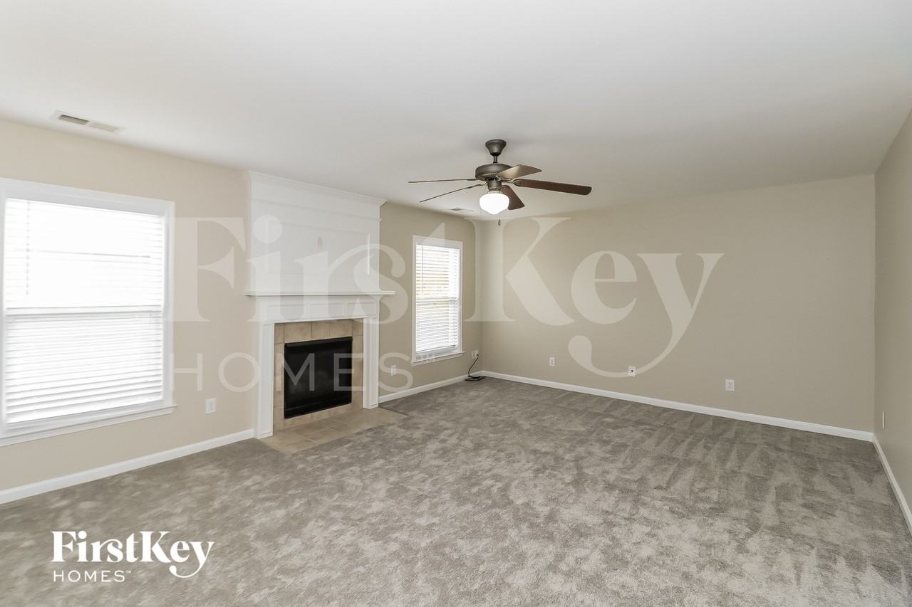 4543 Gapstow Bridge Ln - Photo 2 of 15