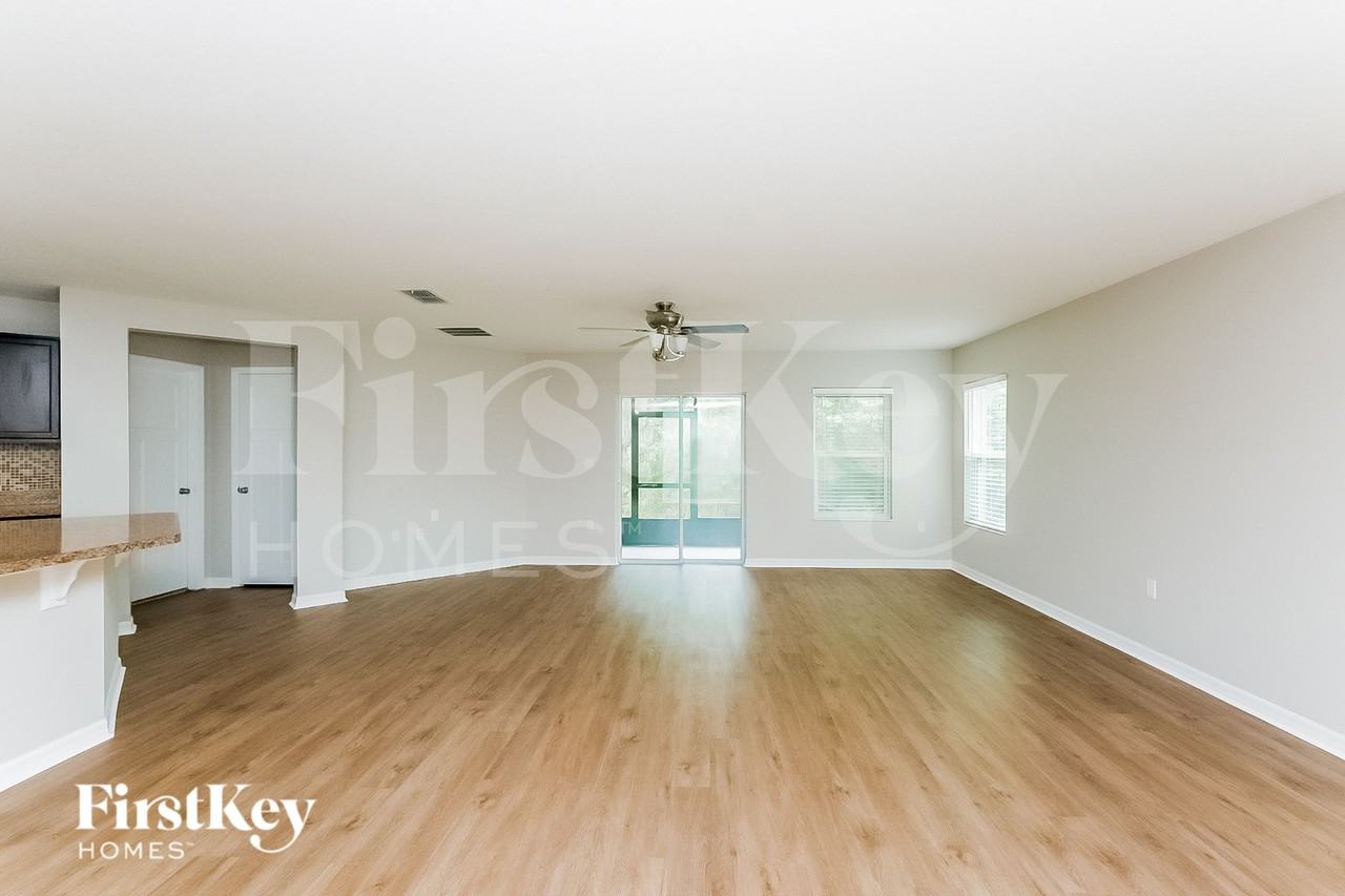 7261 Somerset Pond Dr - Photo 2 of 16