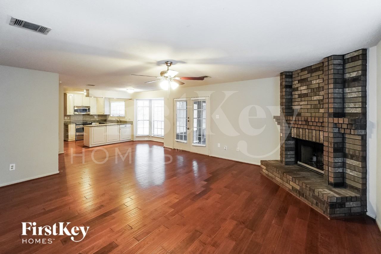 16810 Poplar Hill St - Photo 4 of 16