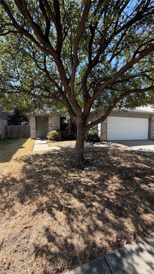 2748 Peach Dr