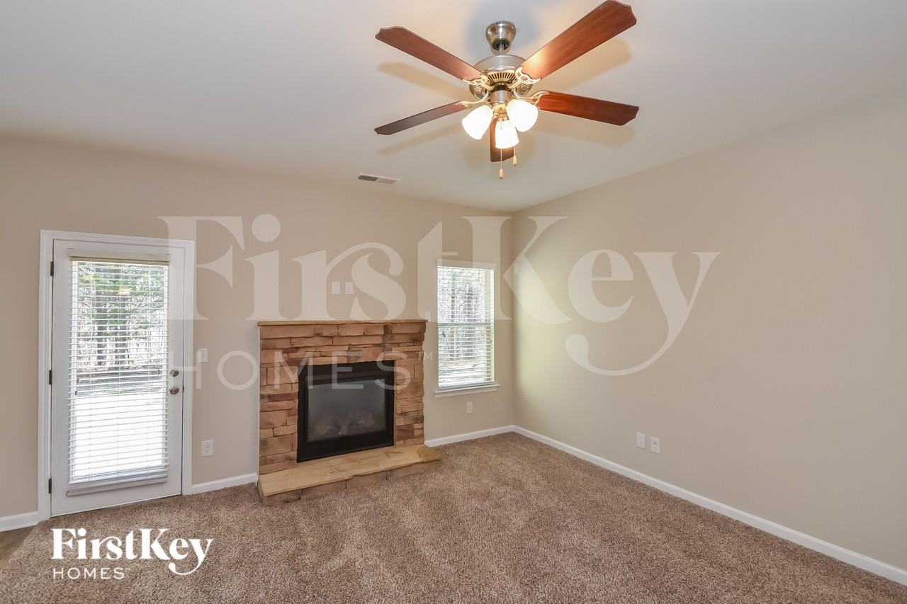 6709 Oak Hill Pl - Photo 2 of 18