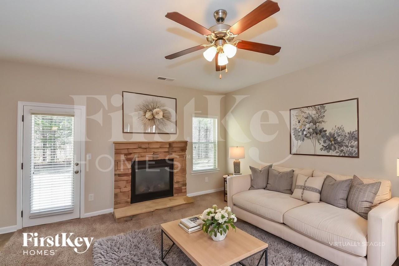 6709 Oak Hill Pl - Photo 3 of 18