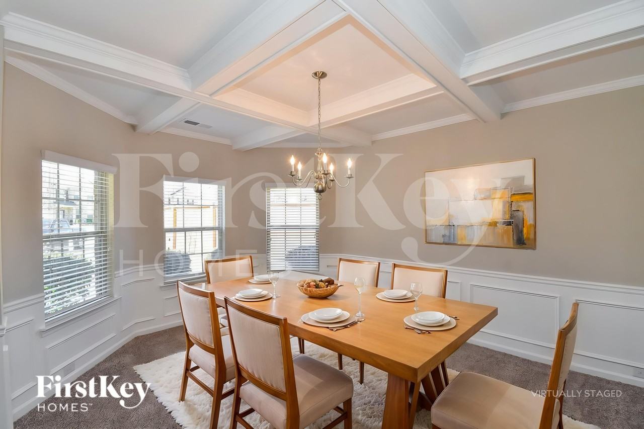 6709 Oak Hill Pl - Photo 6 of 18