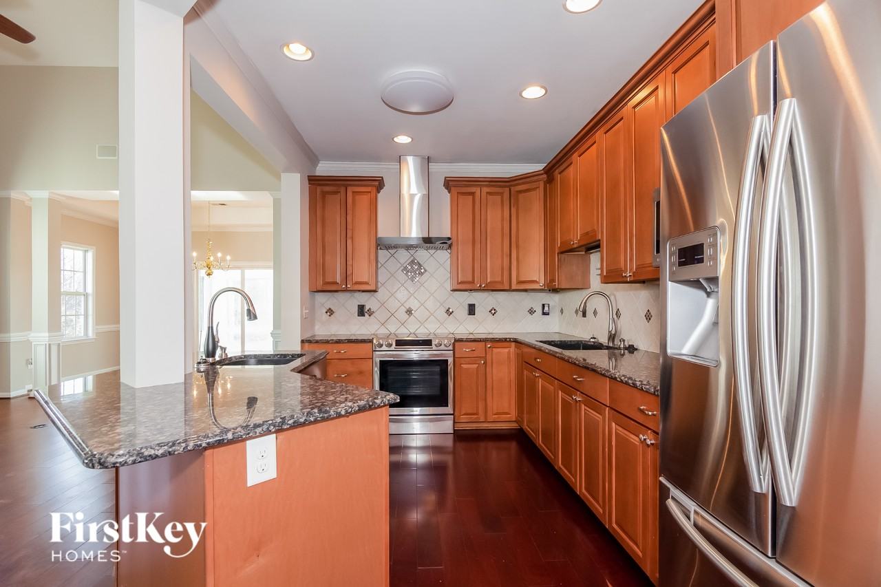5760 Knoll Ct - Photo 5 of 15