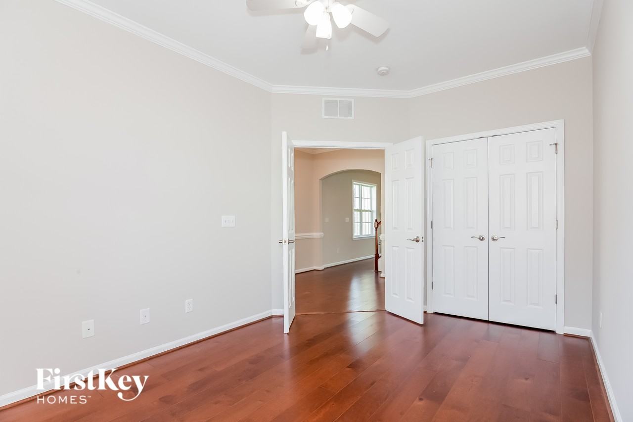 5760 Knoll Ct - Photo 7 of 15