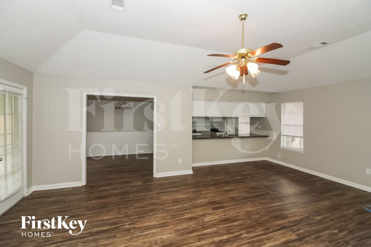 1590 Belle Trees Dr - Photo 4 of 15