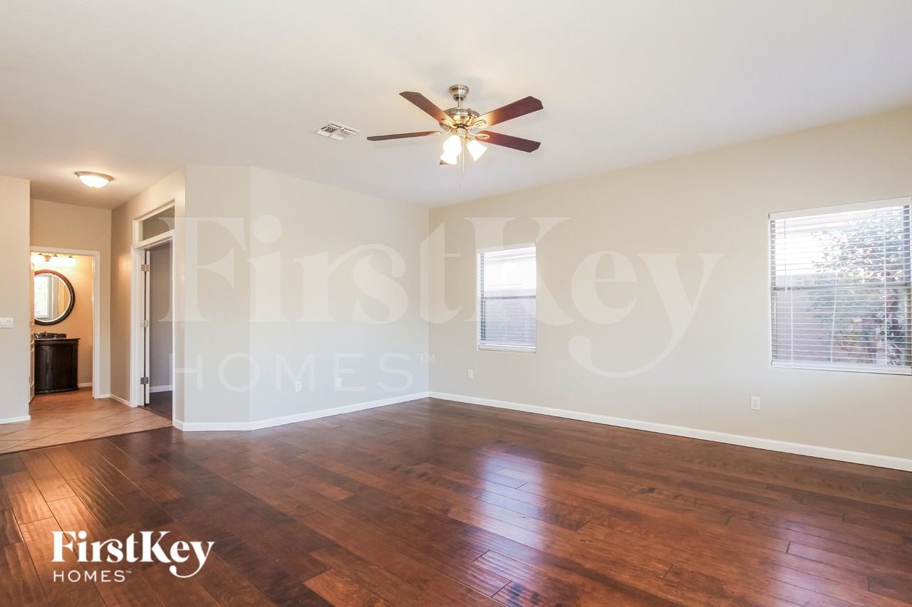 14949 N 151st Dr - Photo 2 of 15