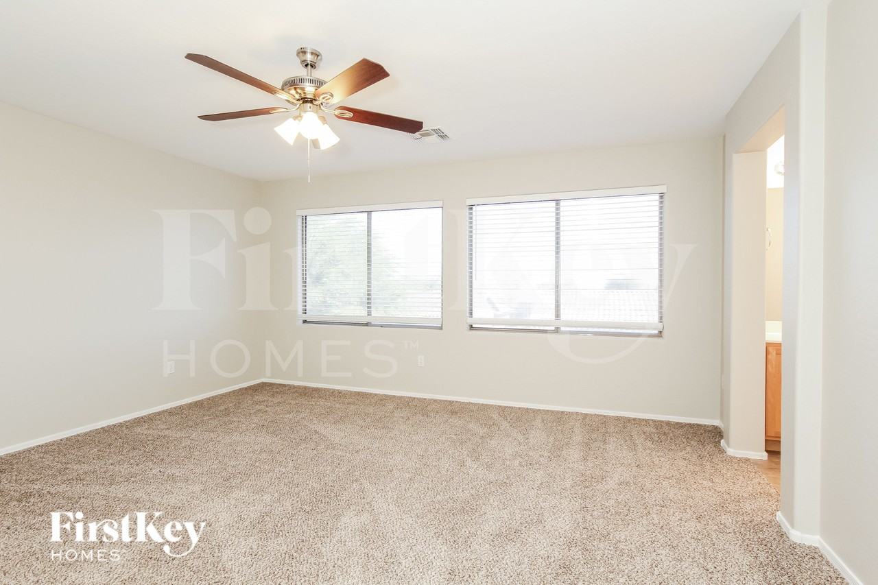 14949 N 151st Dr - Photo 6 of 15