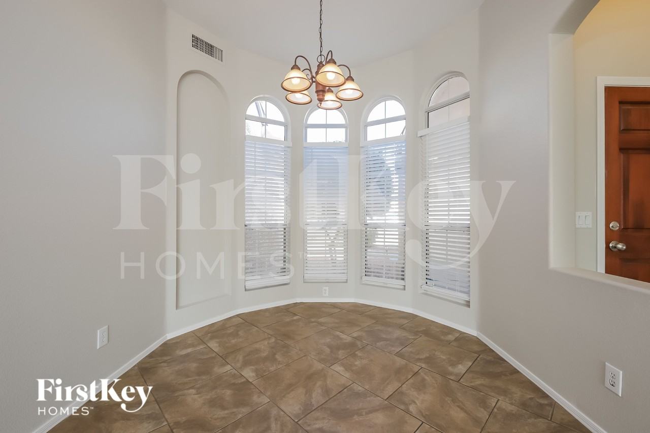 4117 W Park View Ln - Photo 5 of 15