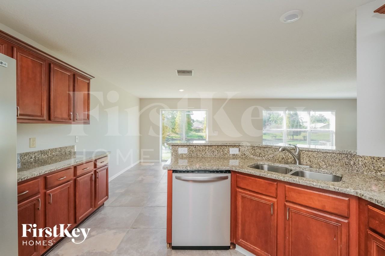 10301 William Oaks Rd - Photo 6 of 15