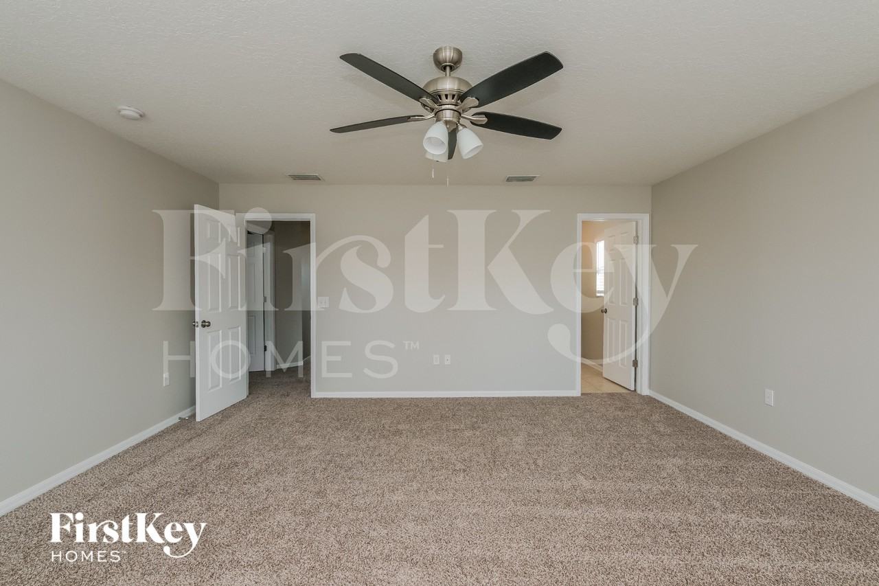 10301 William Oaks Rd - Photo 7 of 15
