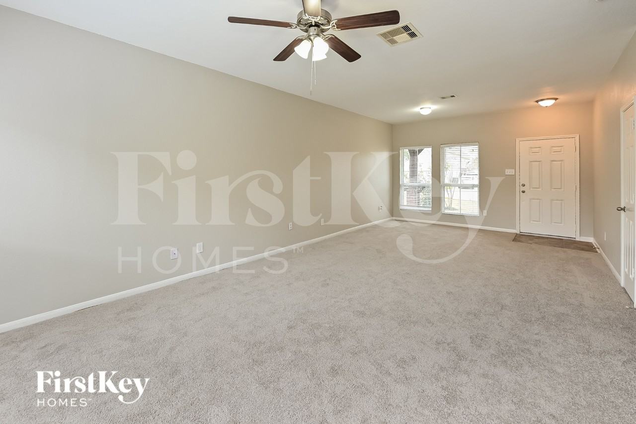4930 Hackamore Brook Ct - Photo 3 of 15