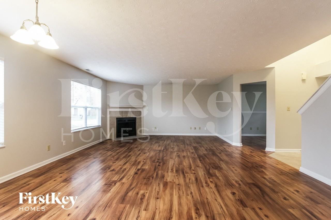 5842 Glen Haven Blvd - Photo 3 of 15
