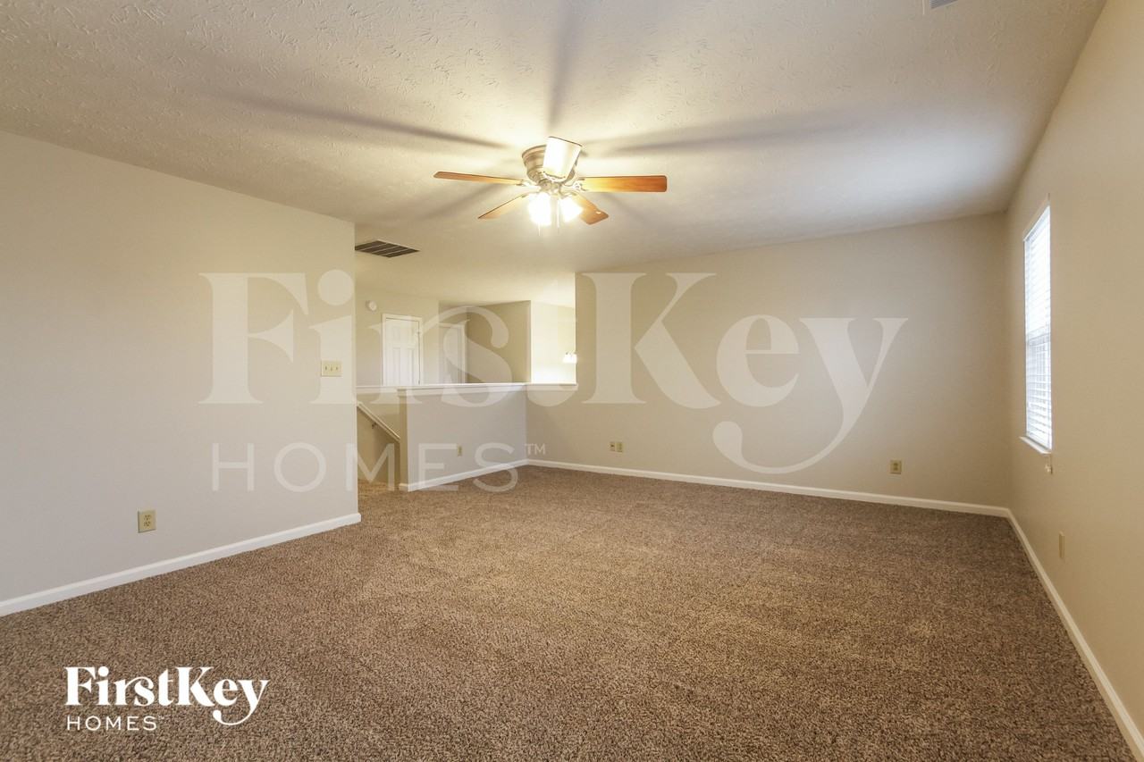 5842 Glen Haven Blvd - Photo 6 of 15
