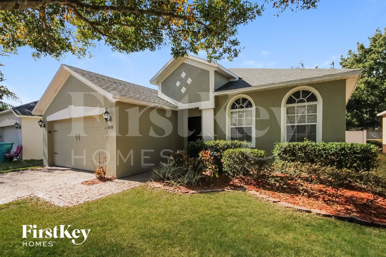 9953 Shadow Creek Dr - Photo 2 of 15