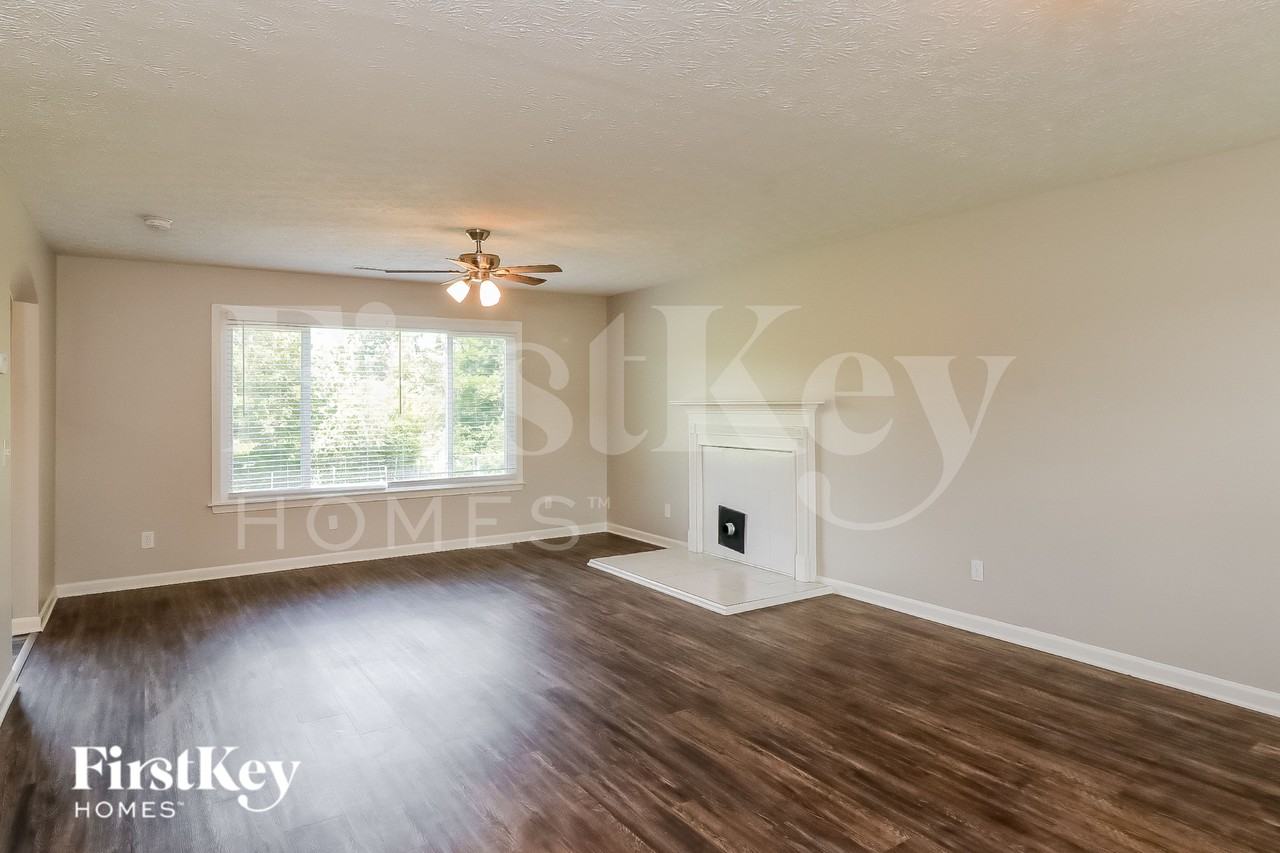 138 Wards Creek Ln - Photo 2 of 18