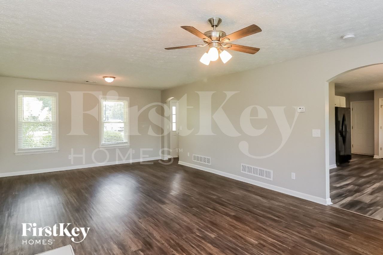 138 Wards Creek Ln - Photo 4 of 18