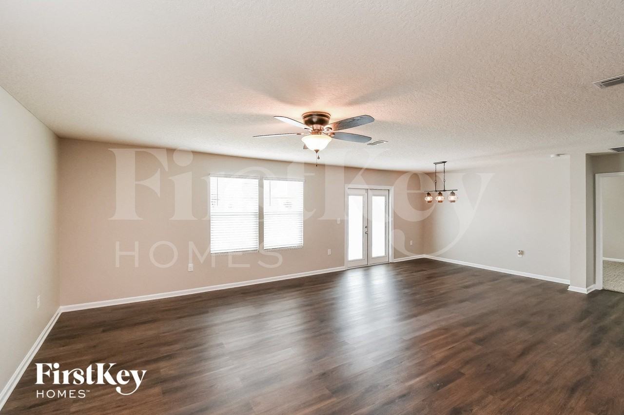 3535 Shiner Dr - Photo 5 of 15
