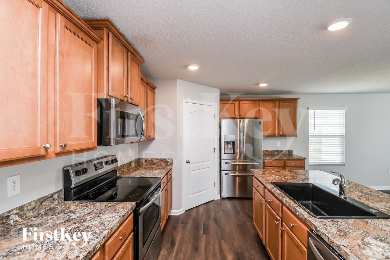 3535 Shiner Dr - Photo 6 of 15