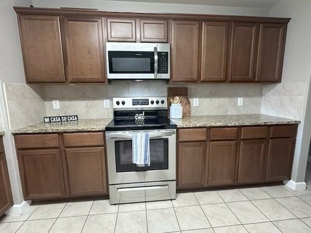 2495 Monty St - Photo 2 of 7