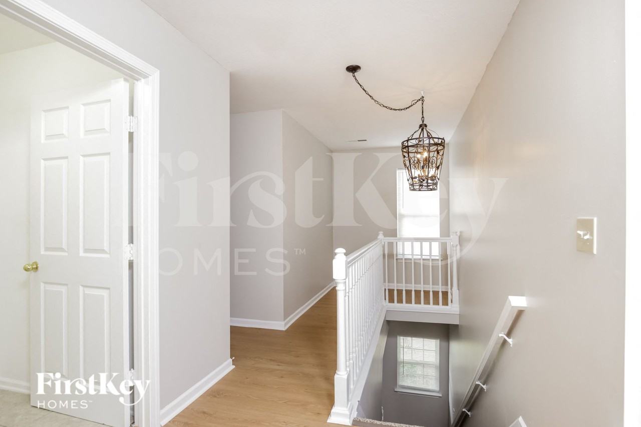 133 Dunbarton Ct - Photo 7 of 15