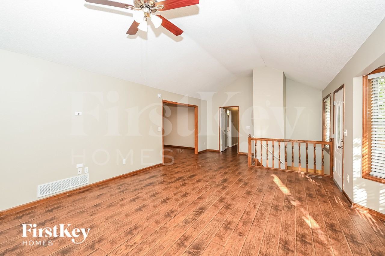 3059 Chelsea Ln - Photo 7 of 18