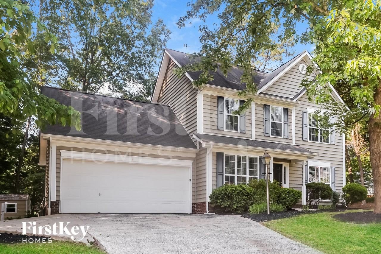 7270 Green Meadow Ct - Photo 2 of 15