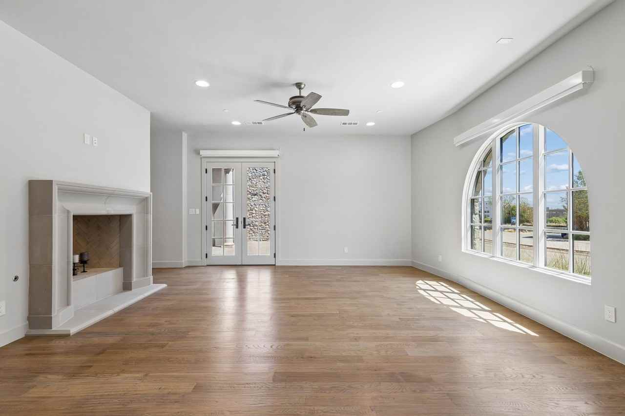 74 Cortes Dr - Photo 5 of 40