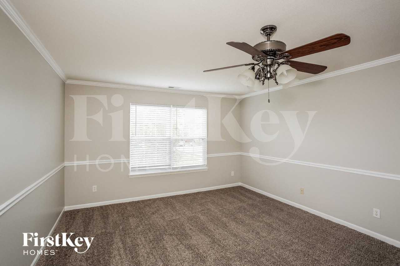 7952 Alamosa Ln - Photo 6 of 15