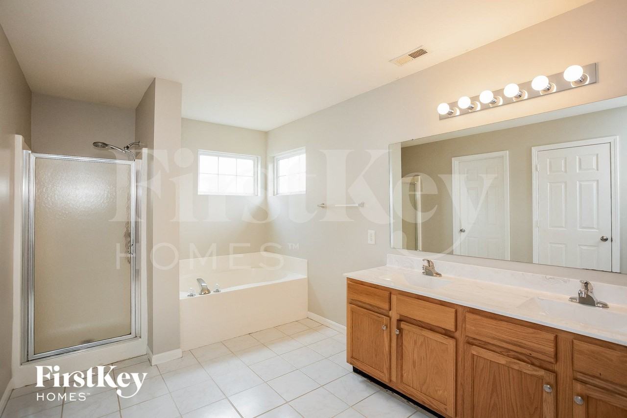 7952 Alamosa Ln - Photo 7 of 15