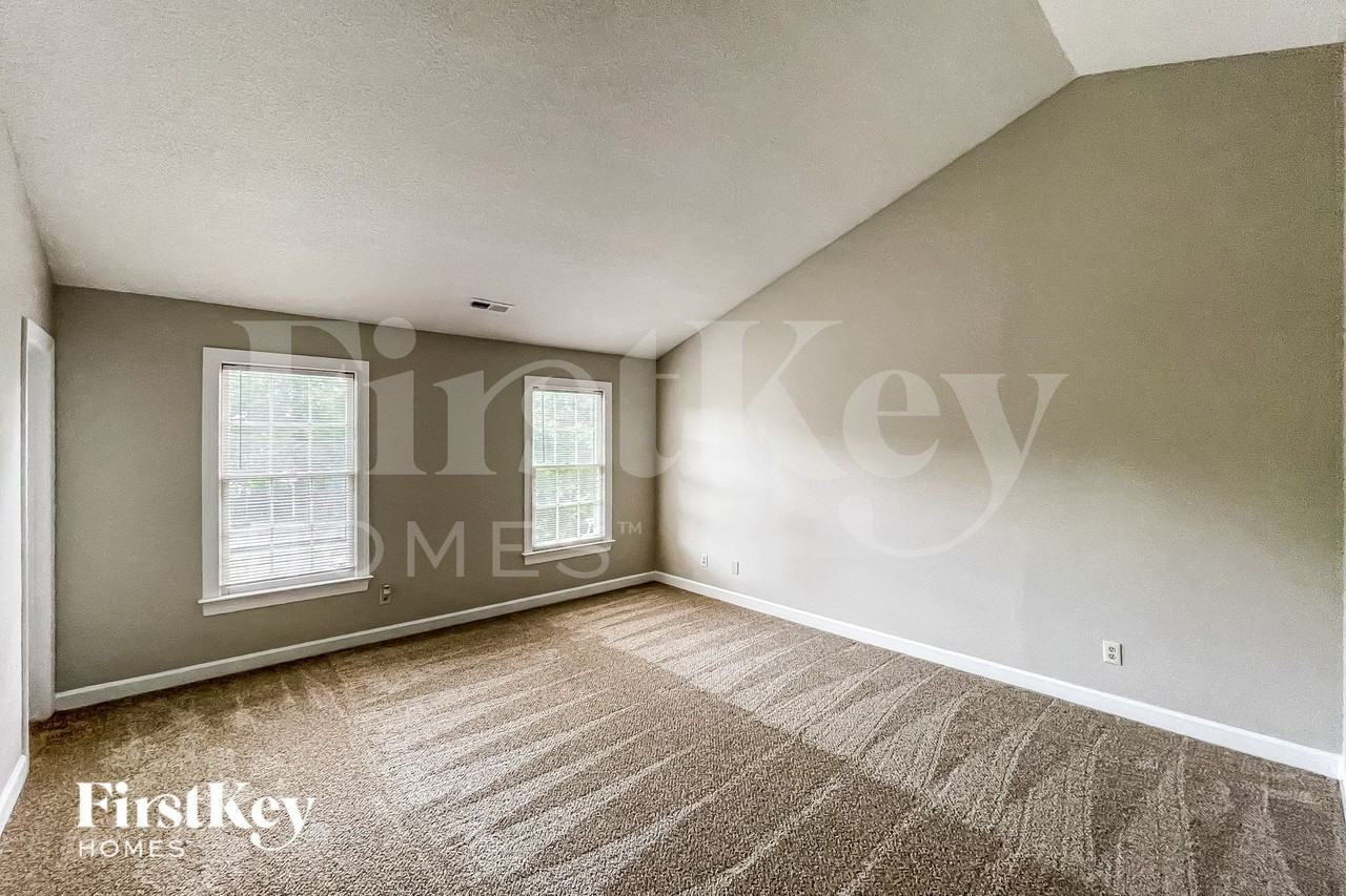 3800 Cardinal Ct - Photo 7 of 15