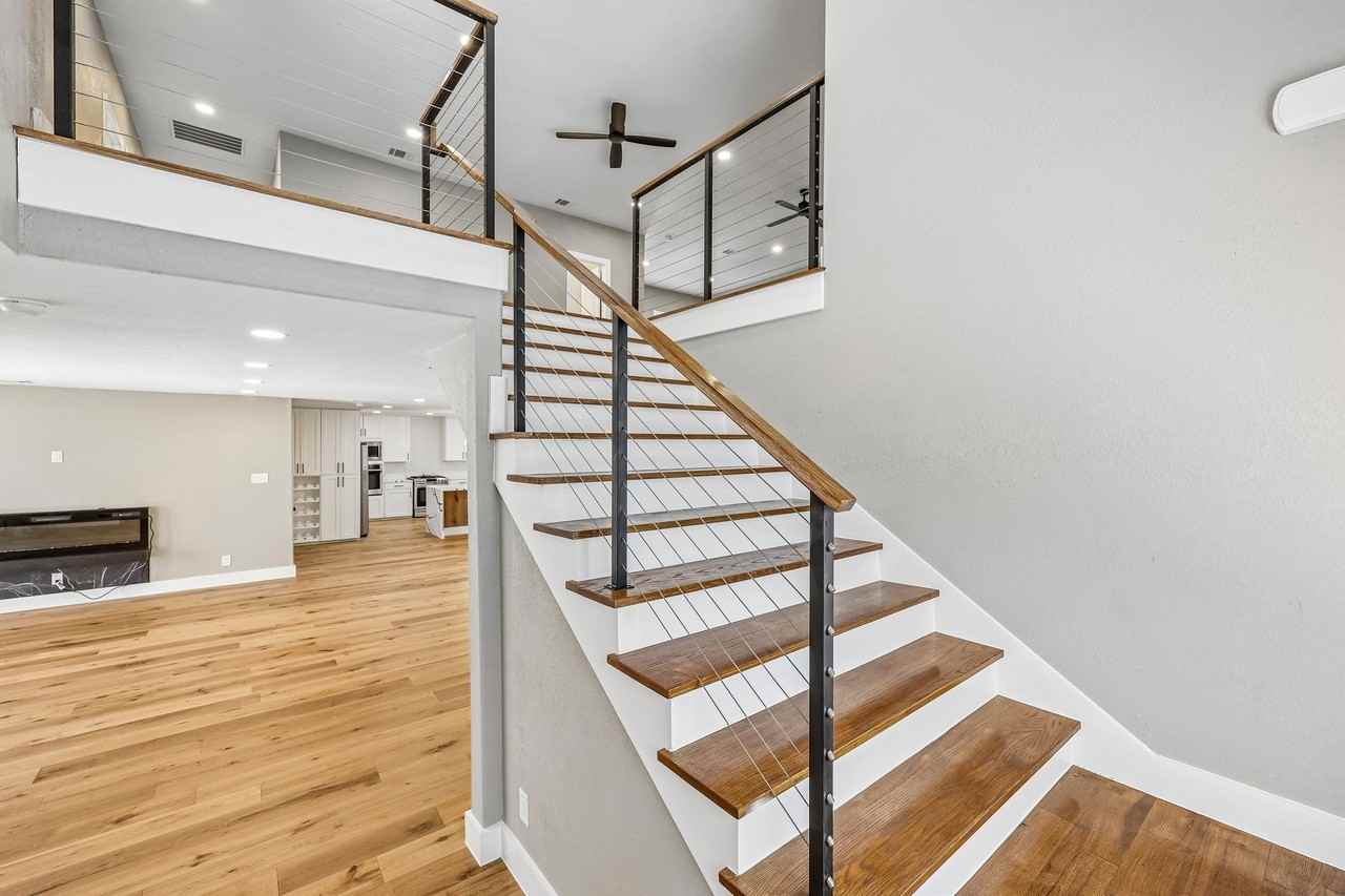 3889 Davila Dr - Photo 5 of 36
