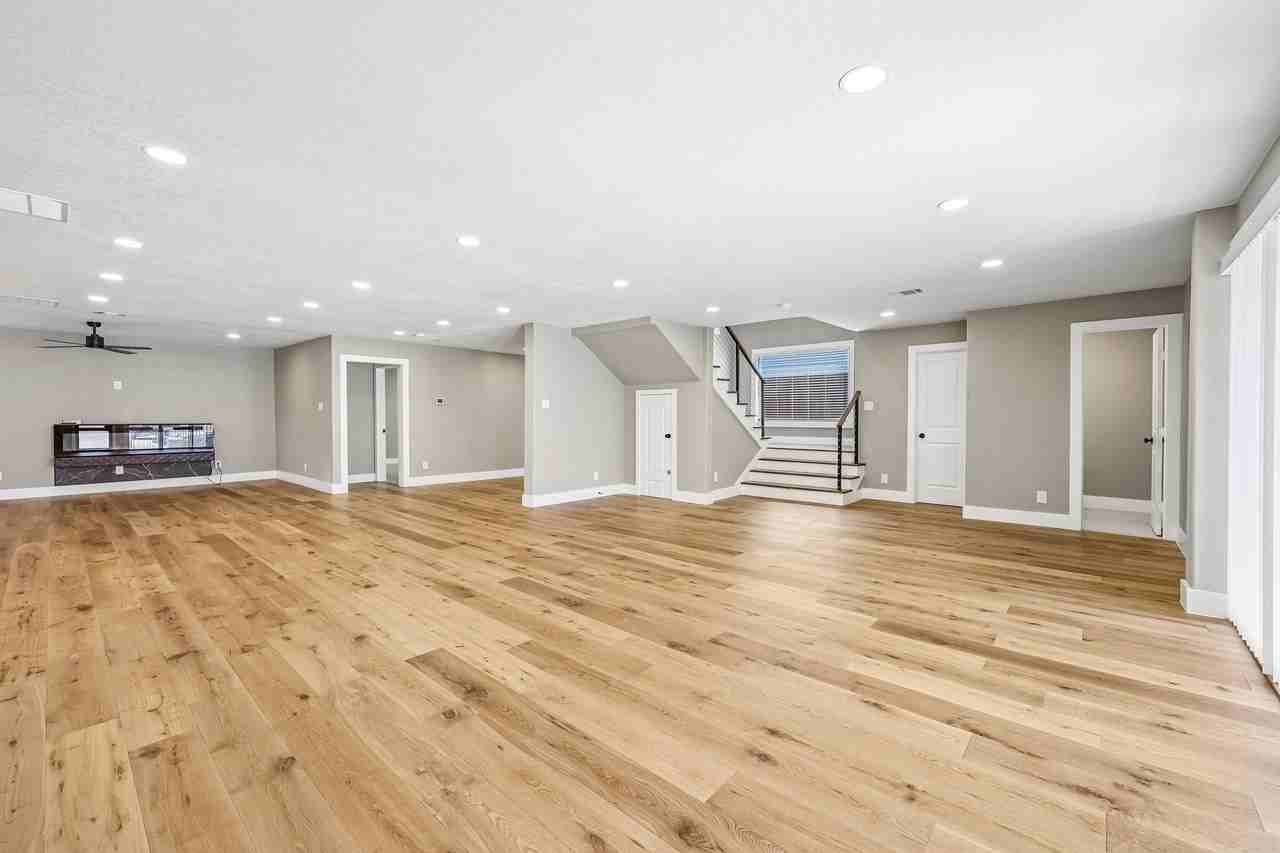 3889 Davila Dr - Photo 7 of 36