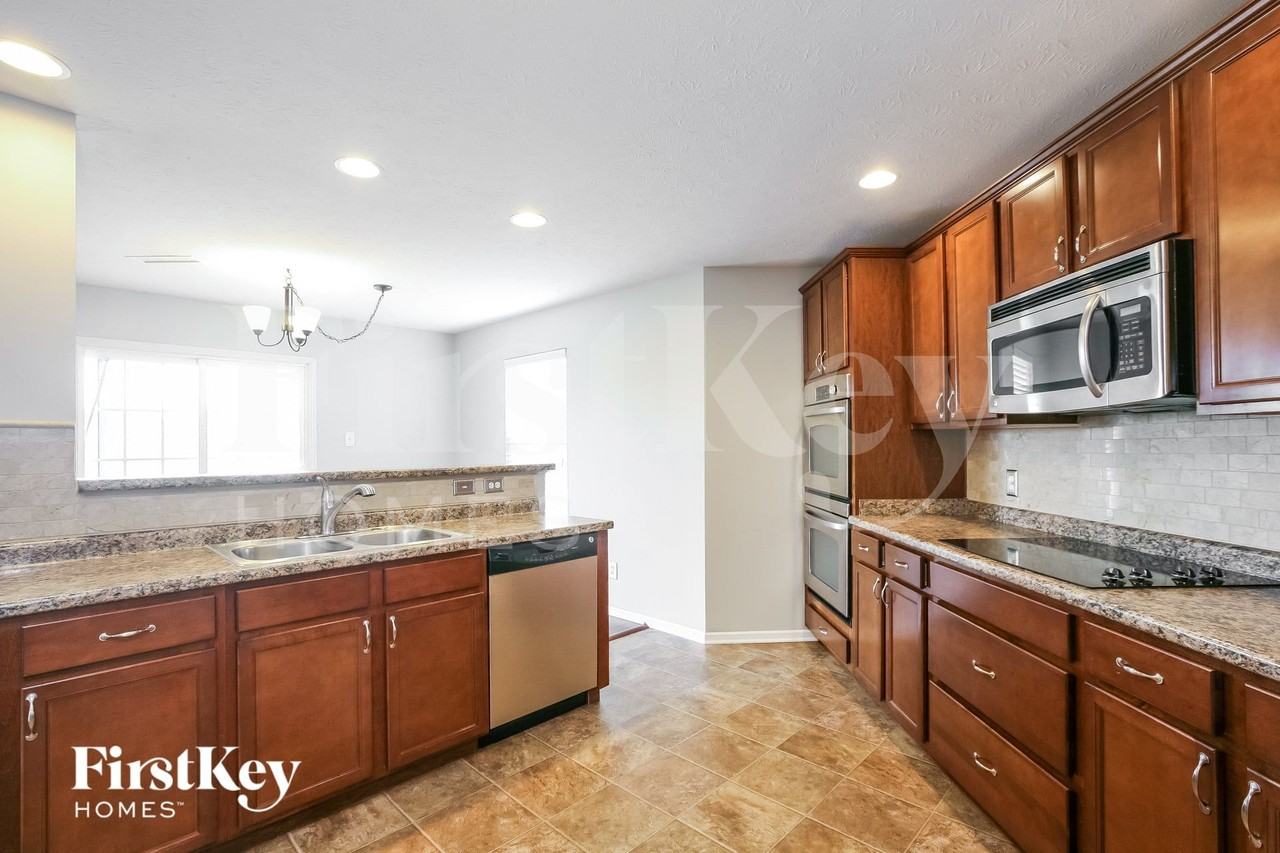 2293 Cedarmill Dr - Photo 6 of 15