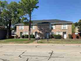 7504 Chapin Rd #B - Photo 1 of 1