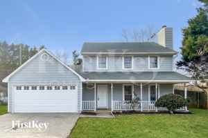 featured image of 2516 Creekling St