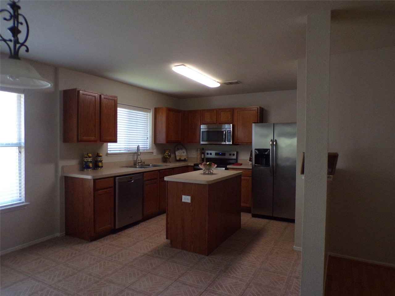 2612 Sierra Dr - Photo 6 of 23