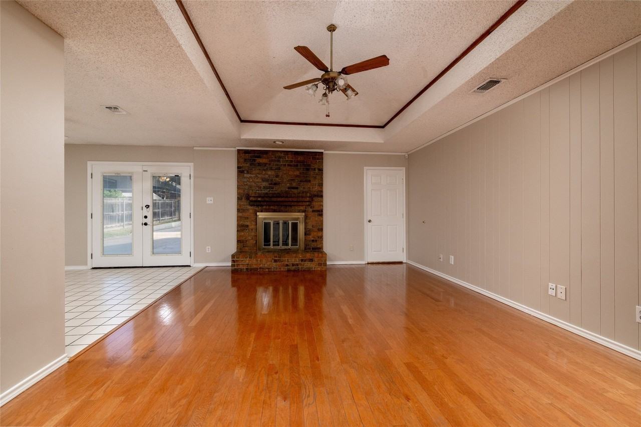 7813 Redwood Ct - Photo 6 of 35