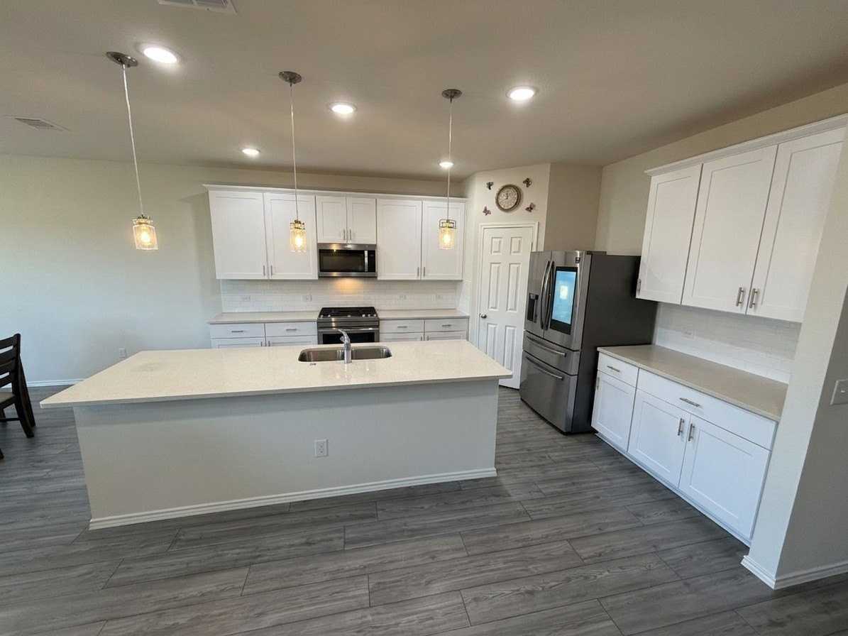 1216 Timberhurst Trl - Photo 3 of 25