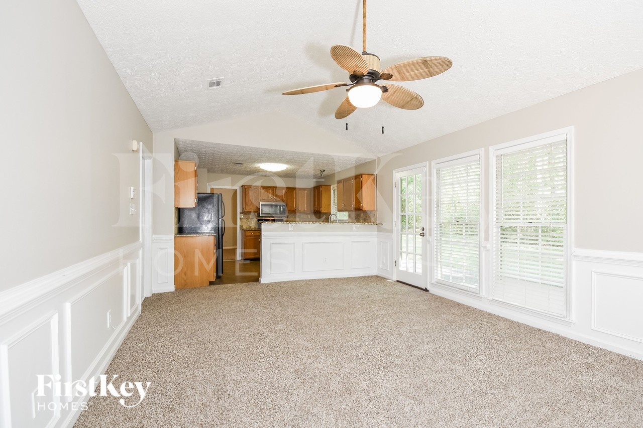 1111 Wynford Cmns Sw - Photo 6 of 18