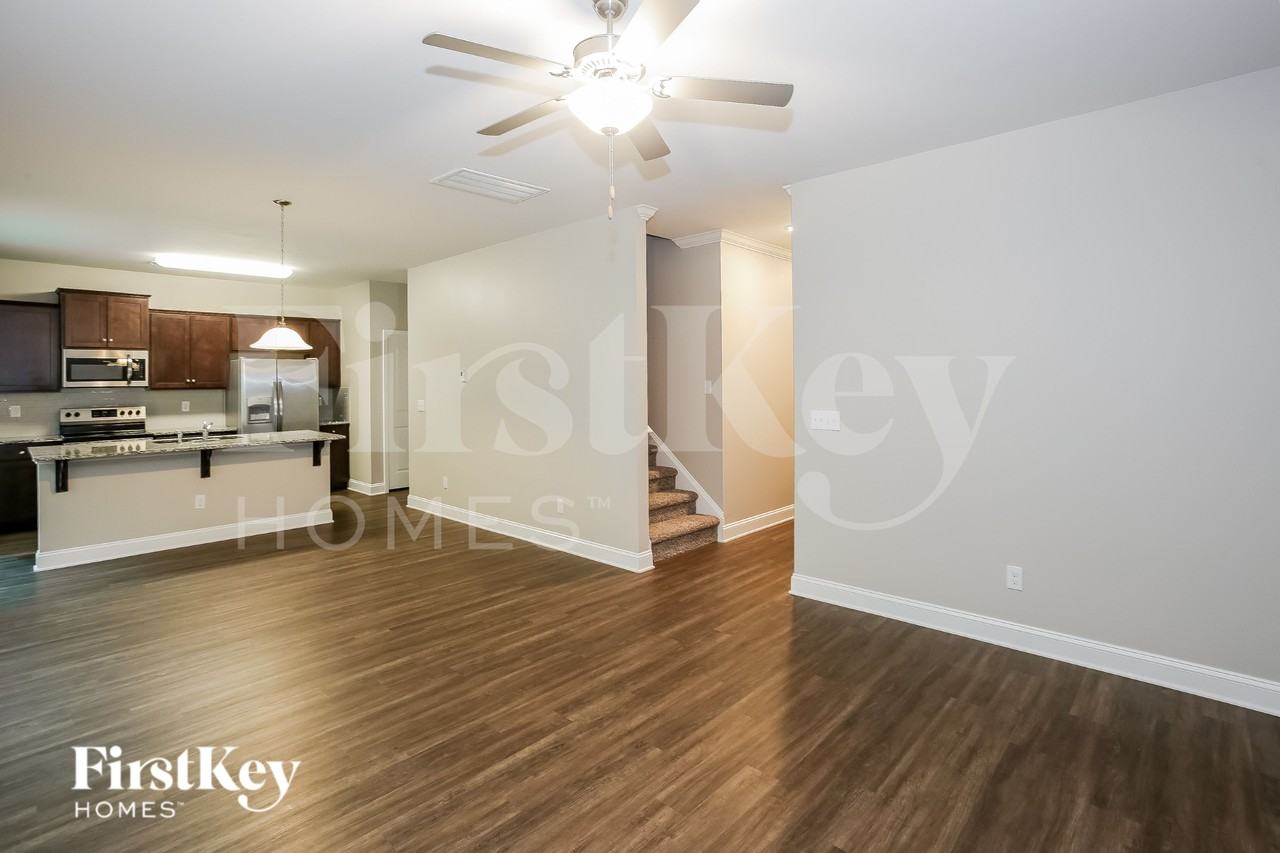 9507 Blue Knoll Ct - Photo 4 of 16