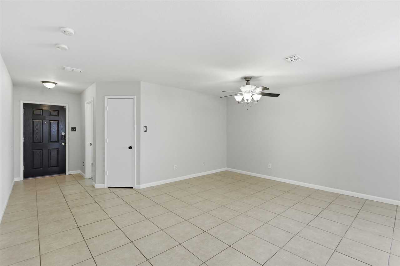 9582 Rosedale Dr - Photo 4 of 25