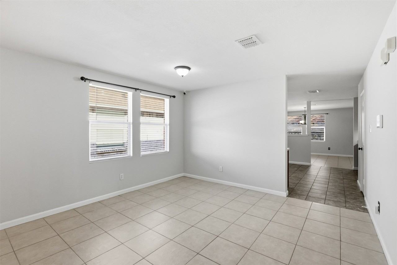 9582 Rosedale Dr - Photo 6 of 25
