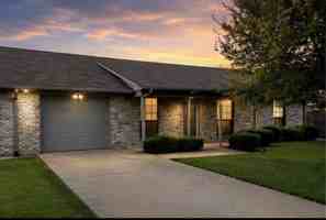 featured image of 418 N Sierra Trl