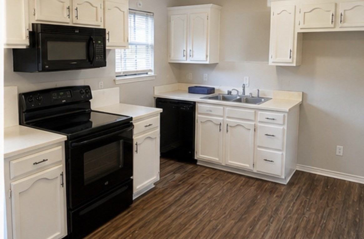 418 N Sierra Trl - Photo 3 of 8