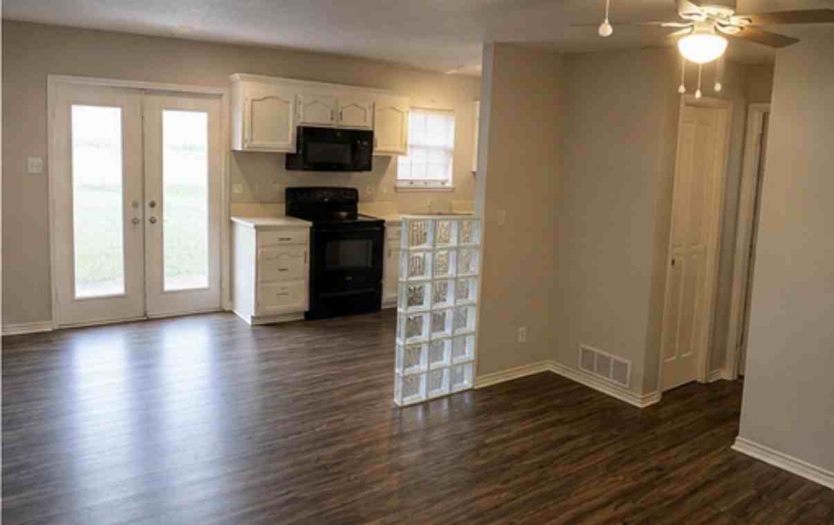 418 N Sierra Trl - Photo 4 of 8