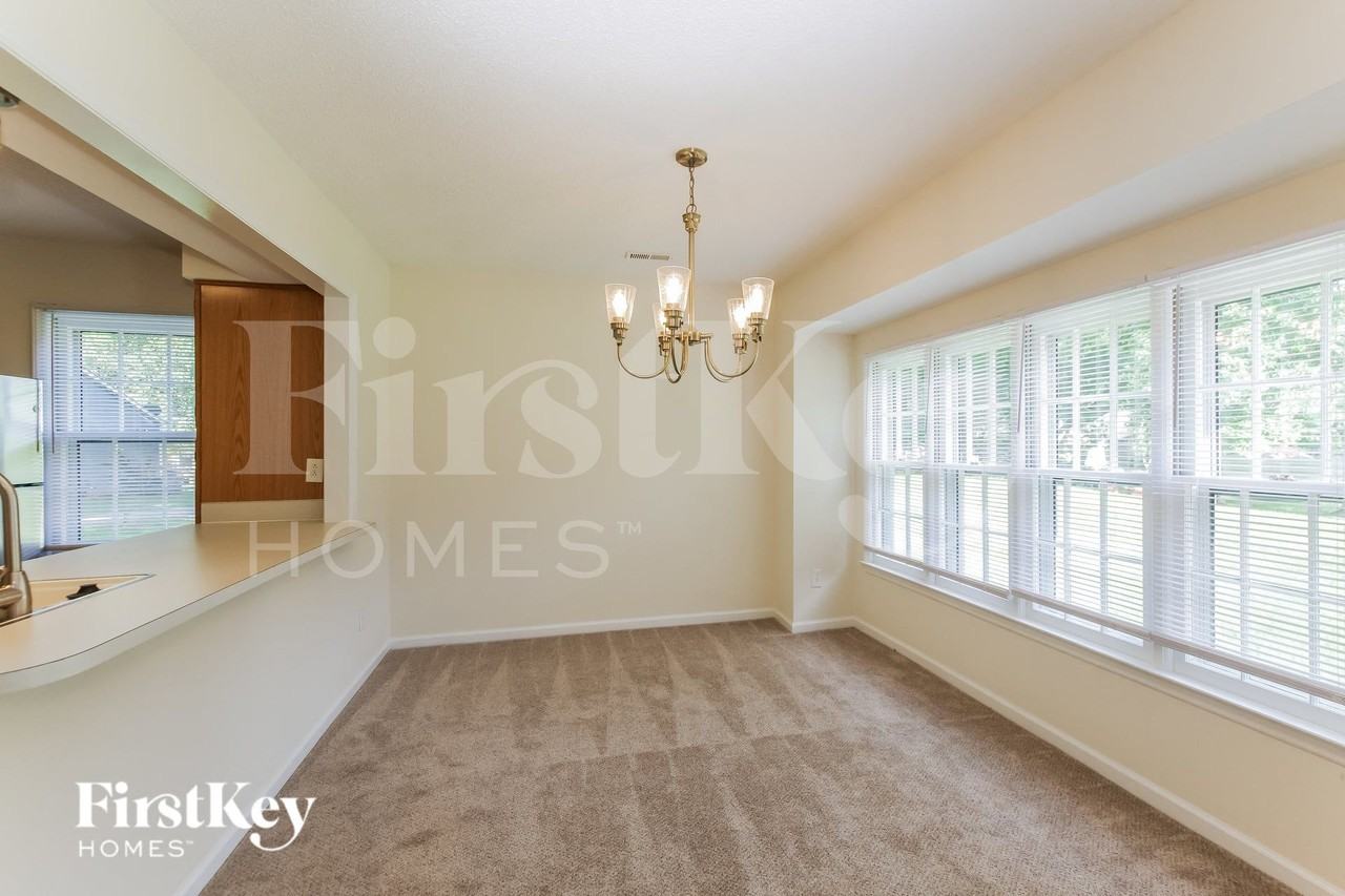 2511 Dalston Ln - Photo 6 of 16