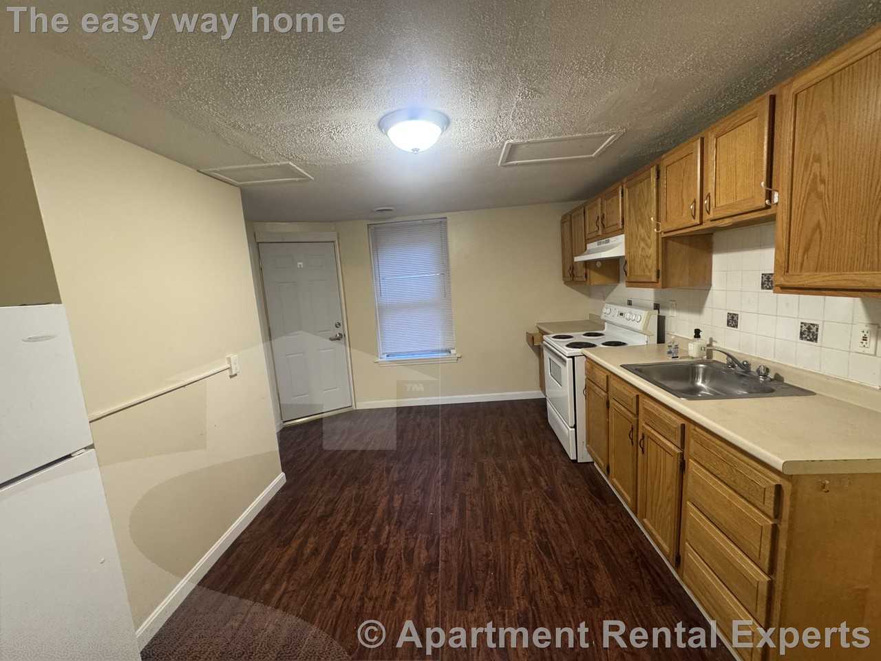 4 Douglas St #1 - Photo 3 of 15