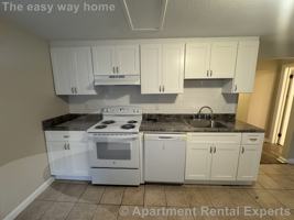 featured image of 4 Douglas St #2